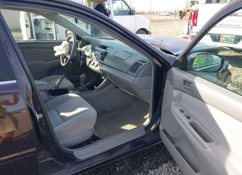 Photo 5 of 2004 Toyota Camry LE (VIN 4T1BE32K24U878436)