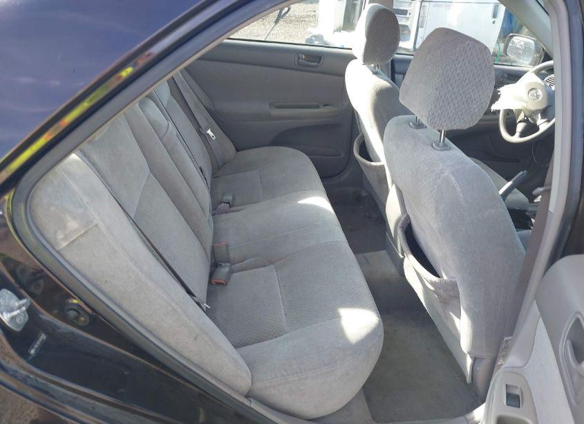 Photo 8 of 2004 Toyota Camry LE (VIN 4T1BE32K24U878436)