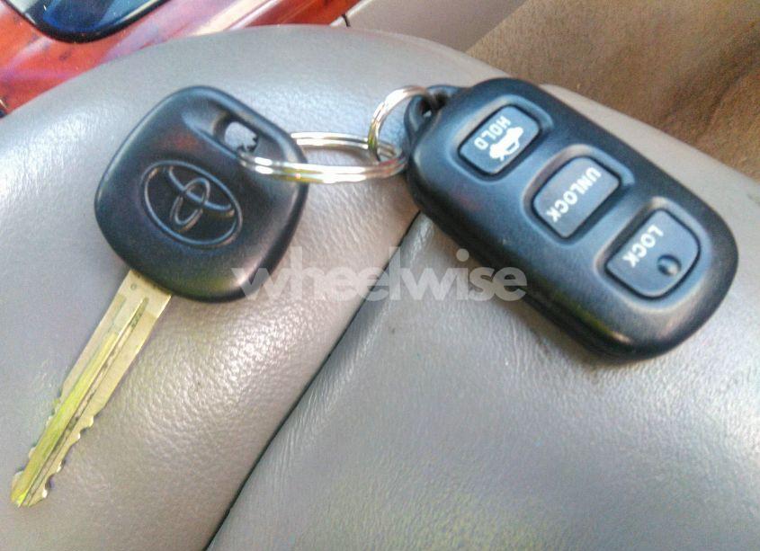 Photo 11 of 2004 Toyota Camry XLE (VIN 4T1BE32K24U886049)