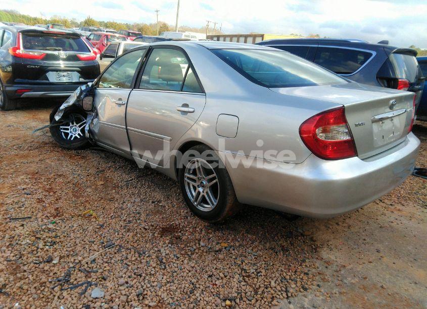 Photo 3 of 2004 Toyota Camry XLE (VIN 4T1BE32K24U886049)
