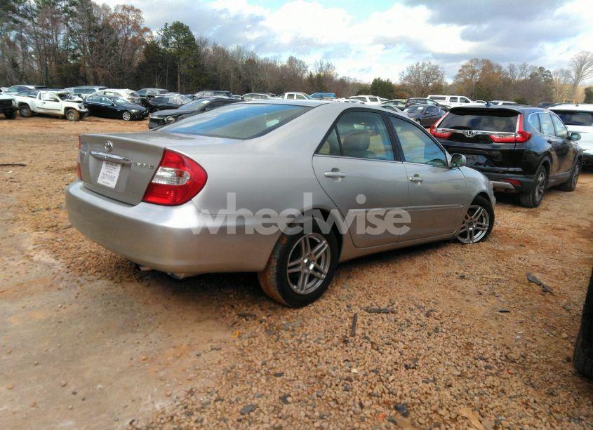 Photo 4 of 2004 Toyota Camry XLE (VIN 4T1BE32K24U886049)