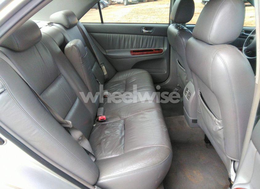 Photo 8 of 2004 Toyota Camry XLE (VIN 4T1BE32K24U886049)