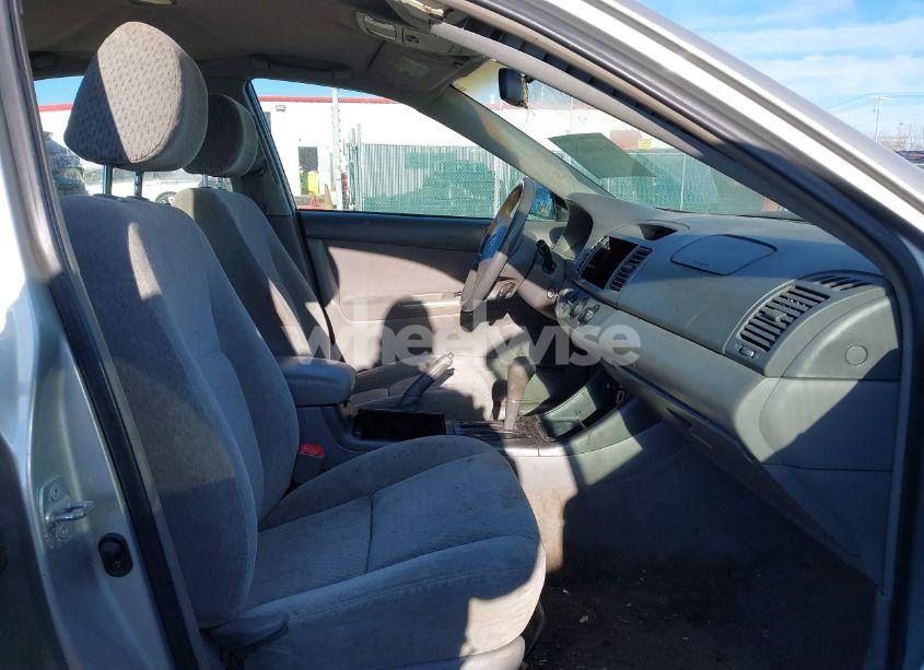 Photo 5 of 2004 Toyota Camry LE (VIN 4T1BE32K24U925027)