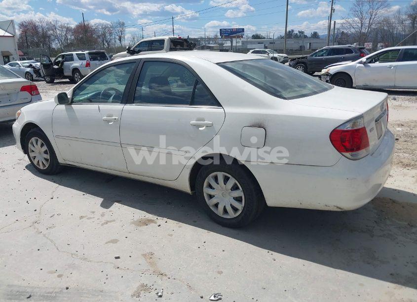 Photo 3 of 2005 Toyota Camry LE (VIN 4T1BE32K25U015248)