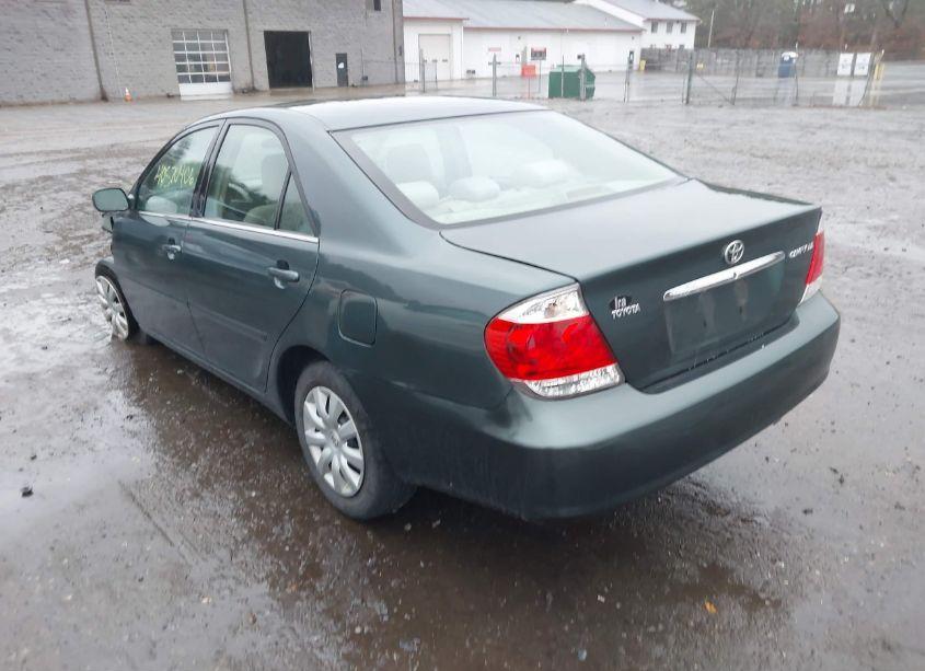 Photo 3 of 2005 Toyota Camry LE (VIN 4T1BE32K25U023642)