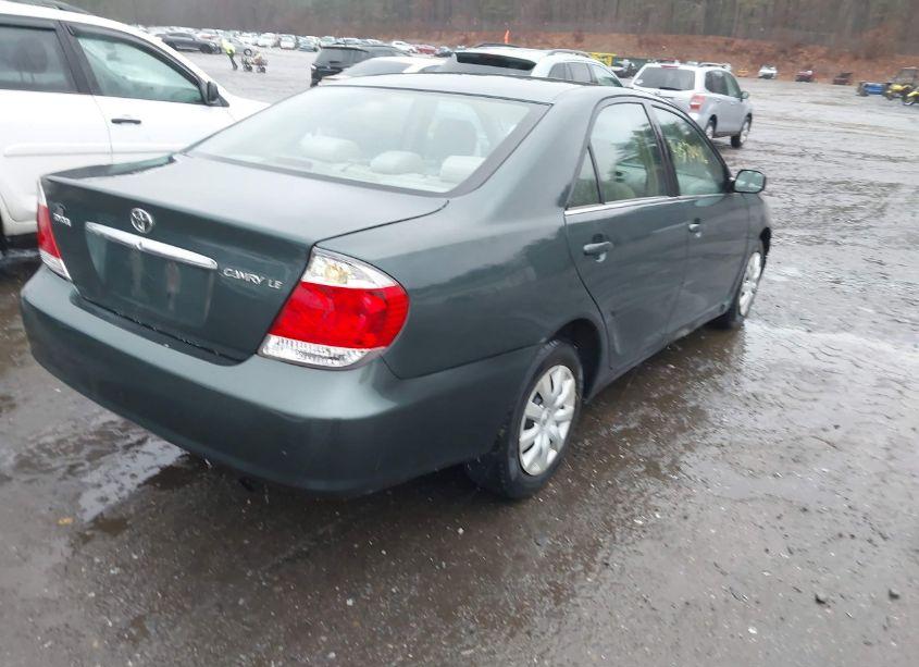 Photo 4 of 2005 Toyota Camry LE (VIN 4T1BE32K25U023642)