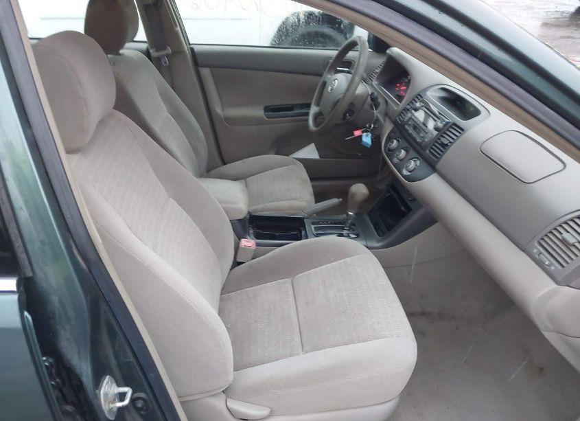 Photo 5 of 2005 Toyota Camry LE (VIN 4T1BE32K25U023642)
