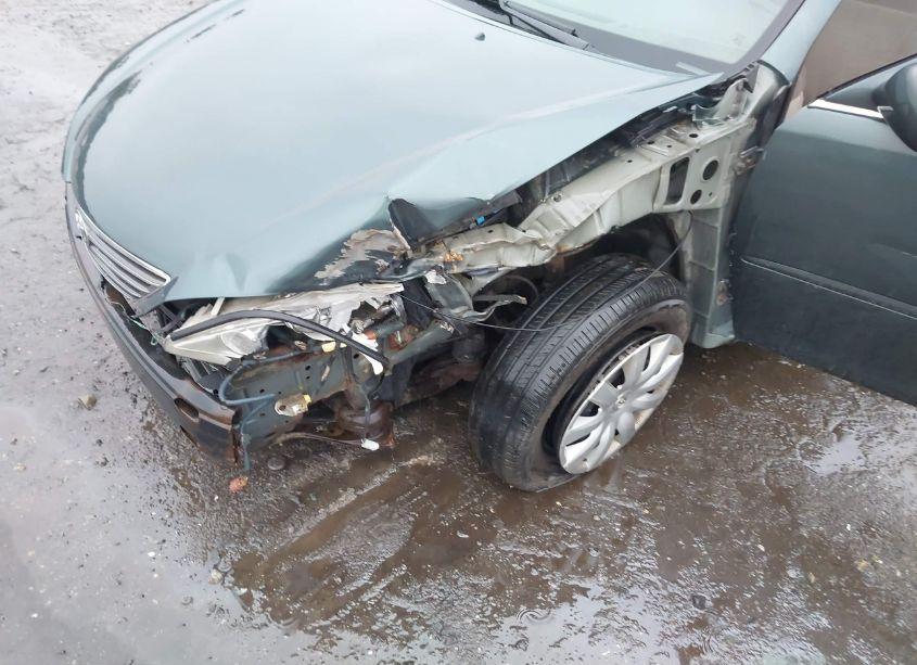 Photo 6 of 2005 Toyota Camry LE (VIN 4T1BE32K25U023642)