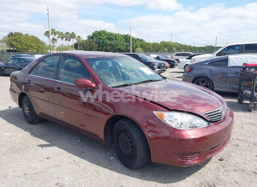 2005 Toyota Camry LE/XLE/SE (VIN 4T1BE32K25U024404) main photo