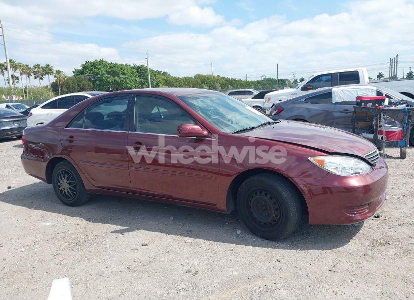 Photo 14 of 2005 Toyota Camry LE/XLE/SE (VIN 4T1BE32K25U024404)