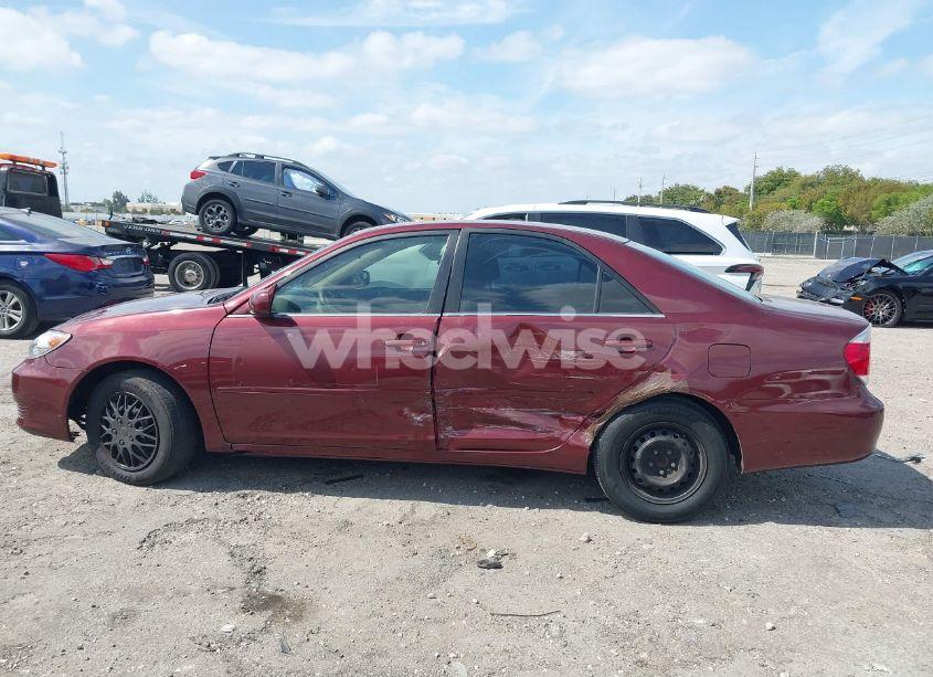 Photo 15 of 2005 Toyota Camry LE/XLE/SE (VIN 4T1BE32K25U024404)