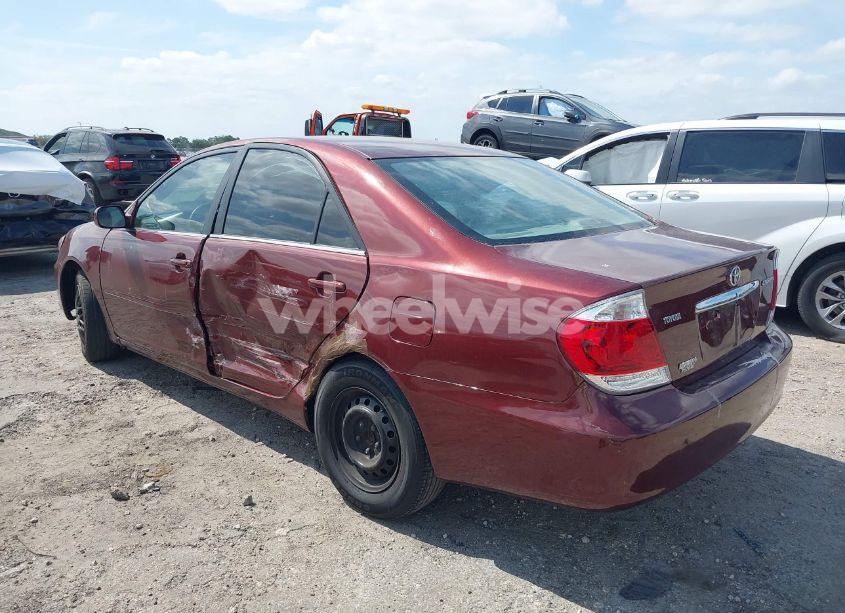 Photo 3 of 2005 Toyota Camry LE/XLE/SE (VIN 4T1BE32K25U024404)