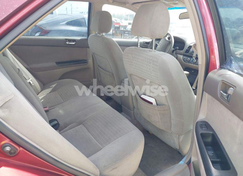 Photo 8 of 2005 Toyota Camry LE/XLE/SE (VIN 4T1BE32K25U024404)