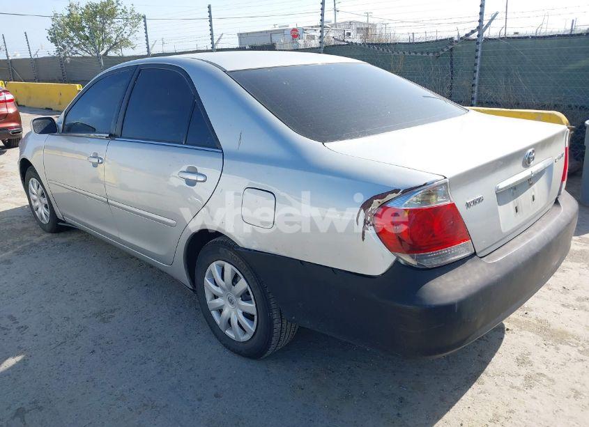 Photo 3 of 2005 Toyota Camry LE (VIN 4T1BE32K25U036505)