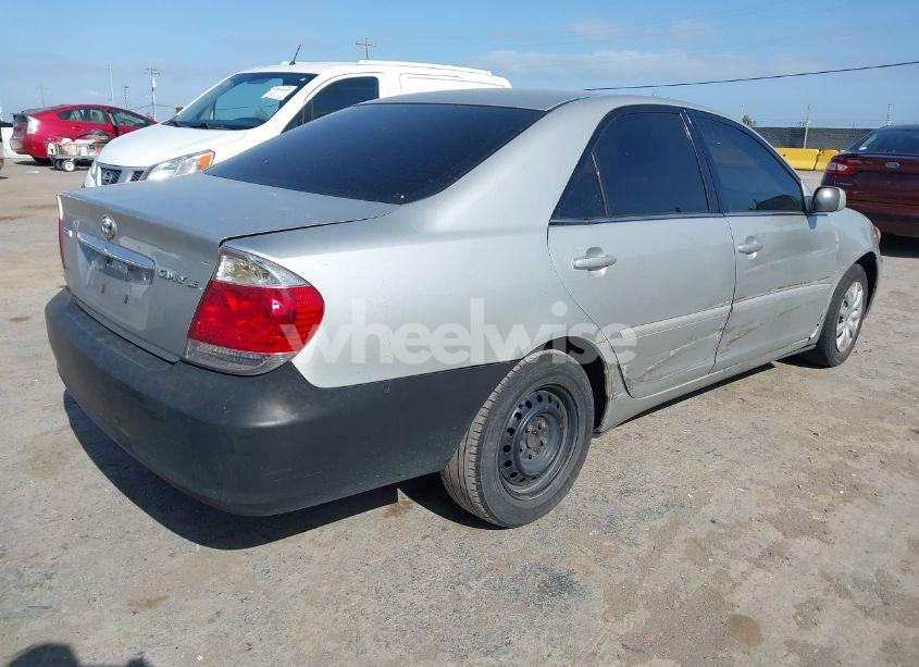 Photo 4 of 2005 Toyota Camry LE (VIN 4T1BE32K25U036505)