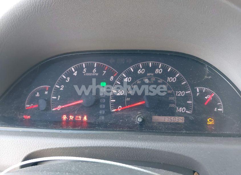 Photo 7 of 2005 Toyota Camry LE (VIN 4T1BE32K25U036505)