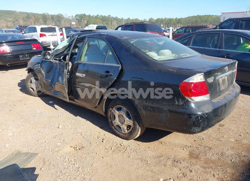 Photo 3 of 2005 Toyota Camry LE (VIN 4T1BE32K25U046399)