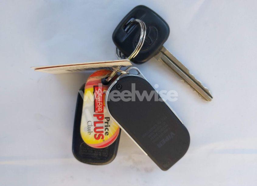 Photo 11 of 2005 Toyota Camry LE (VIN 4T1BE32K25U087664)