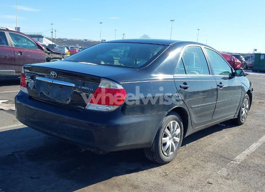 Photo 4 of 2005 Toyota Camry LE (VIN 4T1BE32K25U087664)