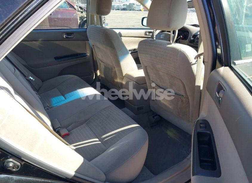 Photo 8 of 2005 Toyota Camry LE (VIN 4T1BE32K25U087664)