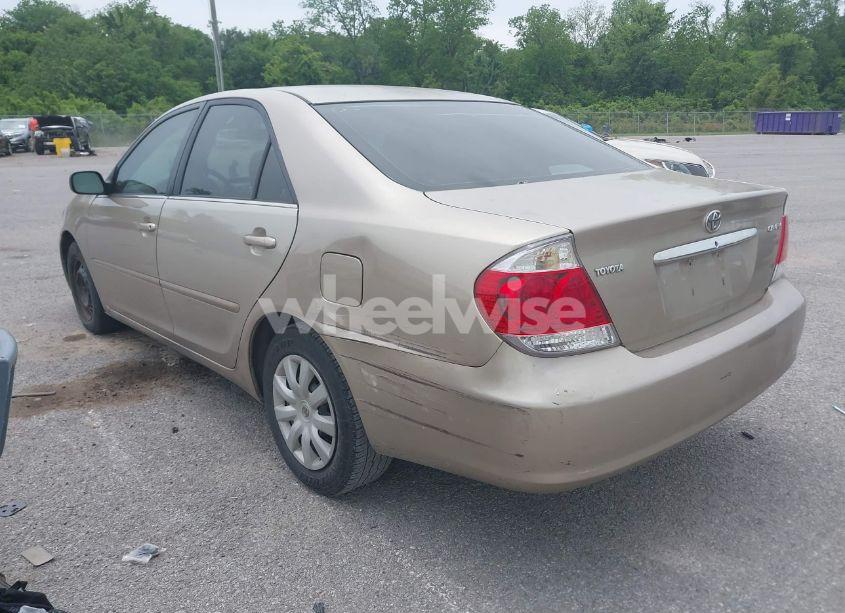 Photo 3 of 2005 Toyota Camry STD (VIN 4T1BE32K25U096221)