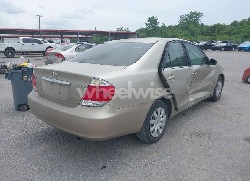 Photo 4 of 2005 Toyota Camry STD (VIN 4T1BE32K25U096221)