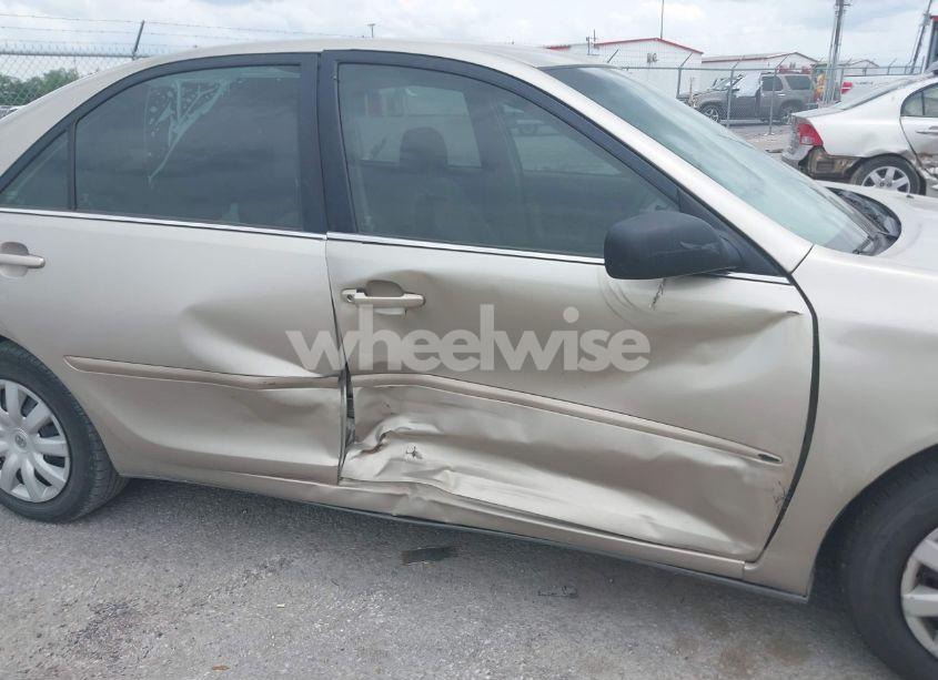 Photo 6 of 2005 Toyota Camry STD (VIN 4T1BE32K25U096221)