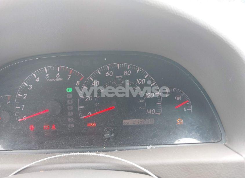 Photo 7 of 2005 Toyota Camry STD (VIN 4T1BE32K25U096221)