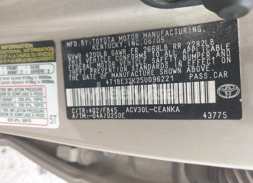 Photo 9 of 2005 Toyota Camry STD (VIN 4T1BE32K25U096221)
