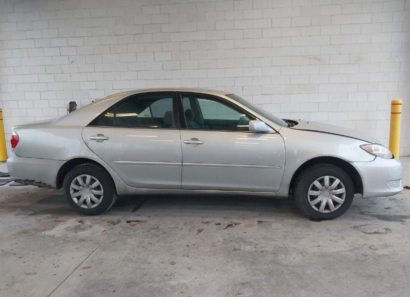 Photo 12 of 2005 Toyota Camry LE (VIN 4T1BE32K25U395899)