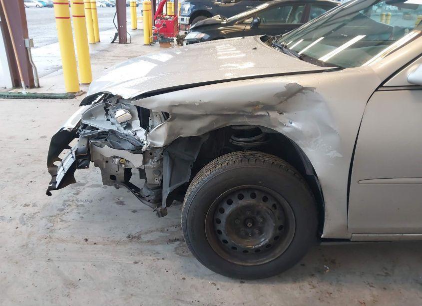 Photo 6 of 2005 Toyota Camry LE (VIN 4T1BE32K25U395899)