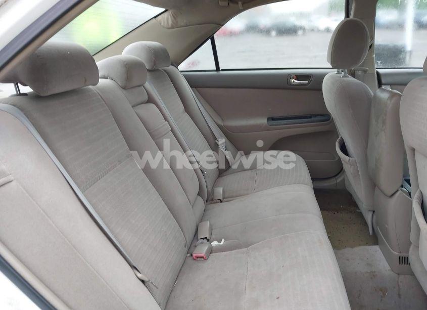 Photo 8 of 2005 Toyota Camry LE (VIN 4T1BE32K25U401121)