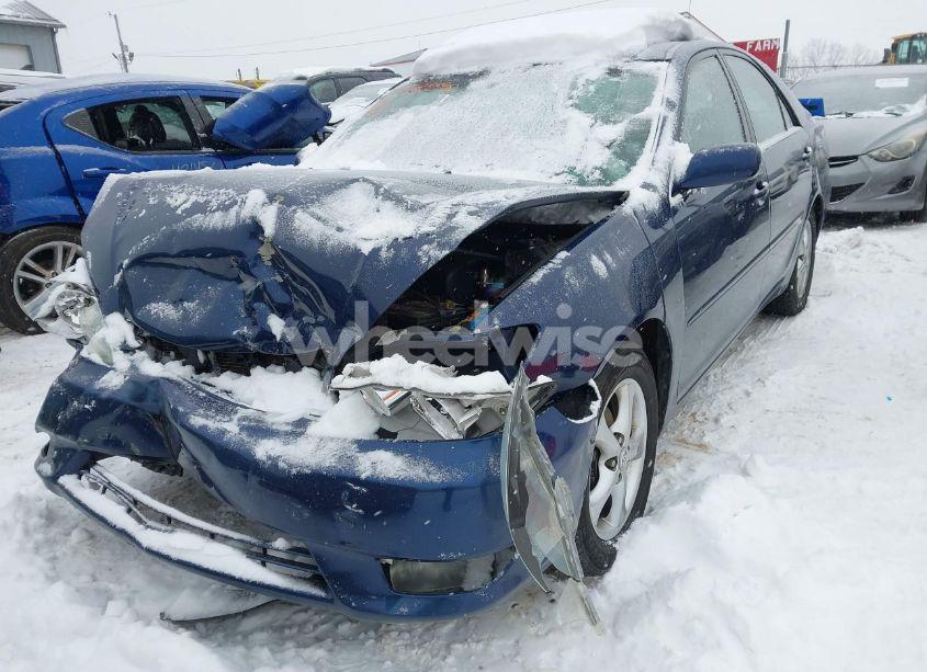 Photo 2 of 2005 Toyota Camry SE (VIN 4T1BE32K25U405055)