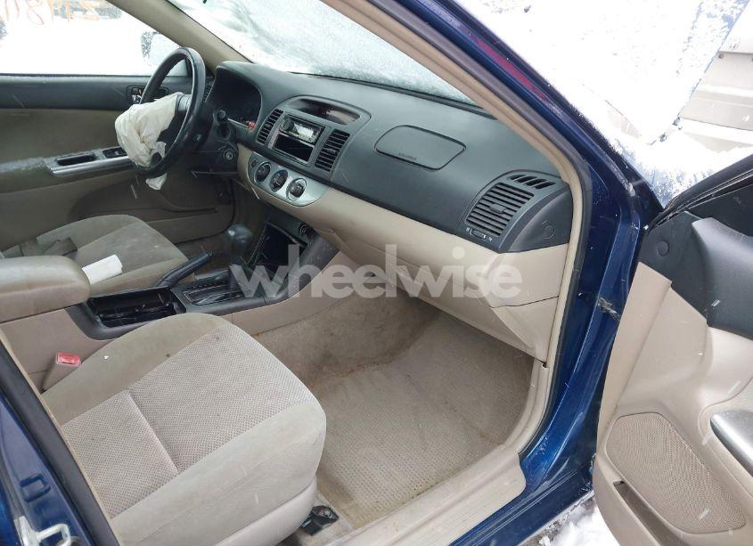 Photo 5 of 2005 Toyota Camry SE (VIN 4T1BE32K25U405055)