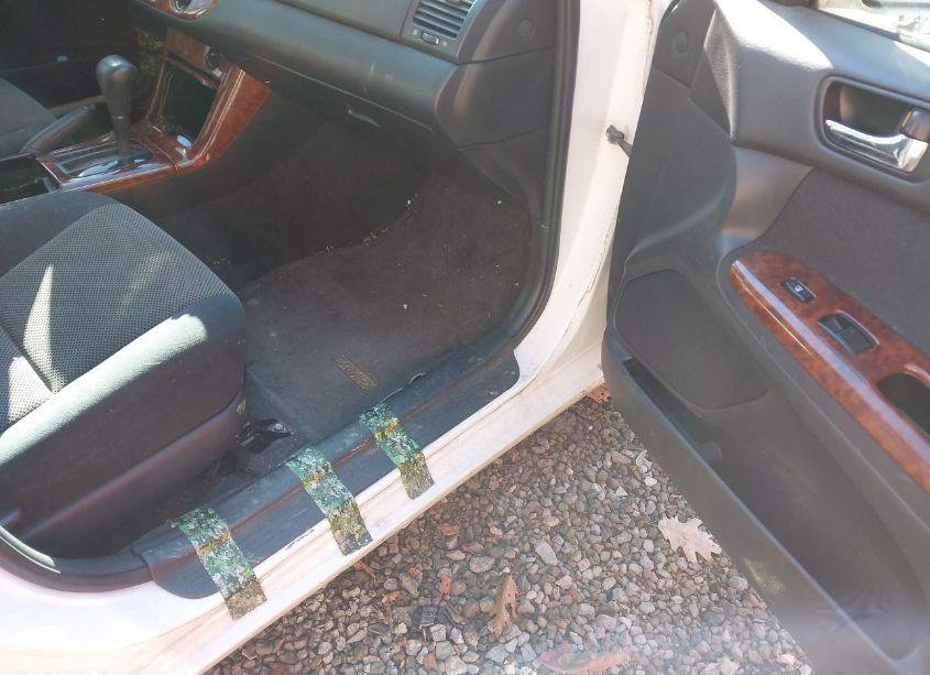 Photo 5 of 2005 Toyota Camry SE (VIN 4T1BE32K25U406450)