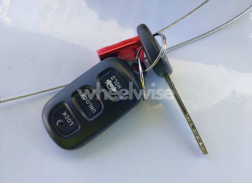 Photo 11 of 2005 Toyota Camry LE (VIN 4T1BE32K25U410465)