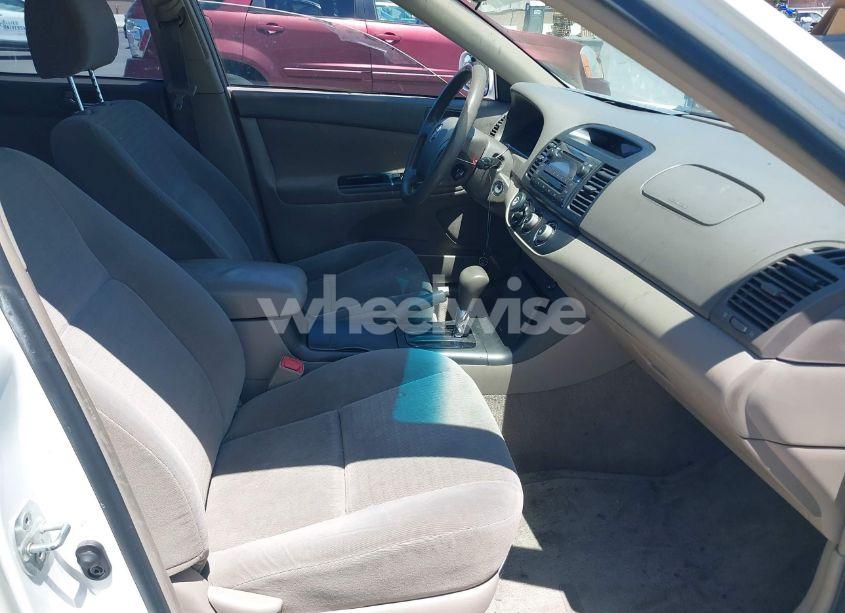 Photo 5 of 2005 Toyota Camry LE (VIN 4T1BE32K25U410465)