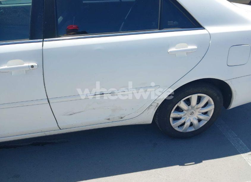 Photo 6 of 2005 Toyota Camry LE (VIN 4T1BE32K25U410465)