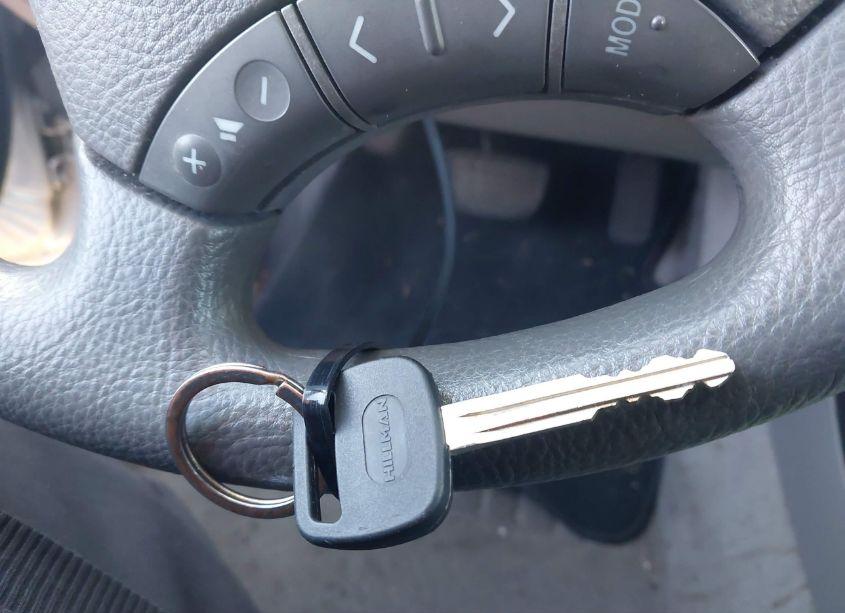 Photo 11 of 2005 Toyota Camry STD (VIN 4T1BE32K25U410644)
