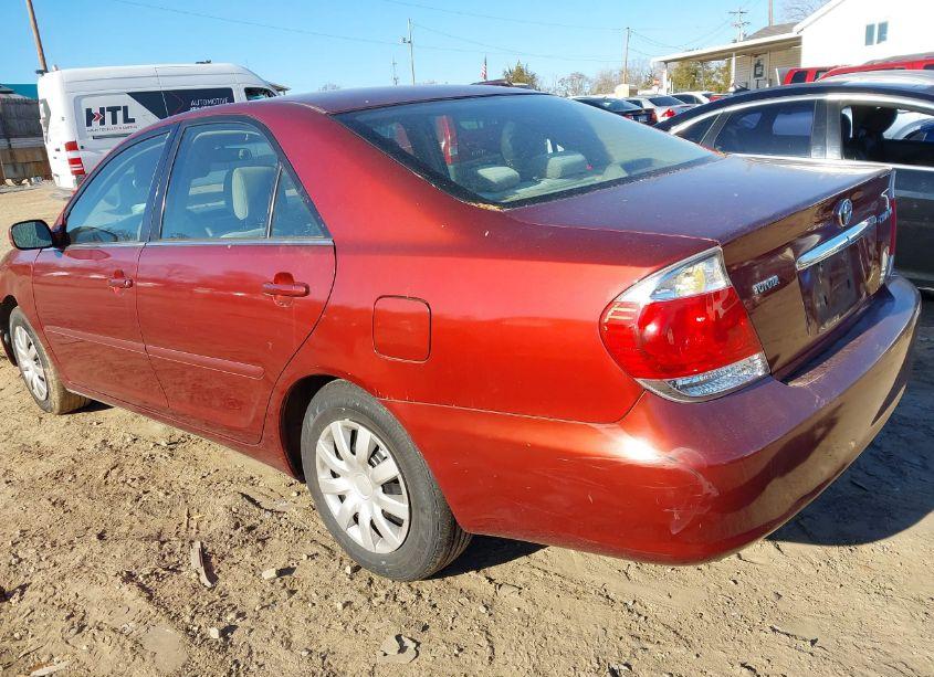 Photo 3 of 2005 Toyota Camry LE (VIN 4T1BE32K25U430618)