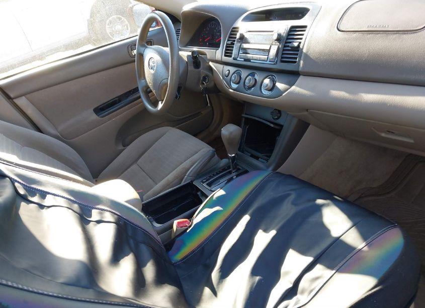 Photo 5 of 2005 Toyota Camry LE (VIN 4T1BE32K25U430618)
