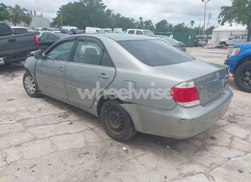 Photo 3 of 2005 Toyota Camry LE (VIN 4T1BE32K25U504717)