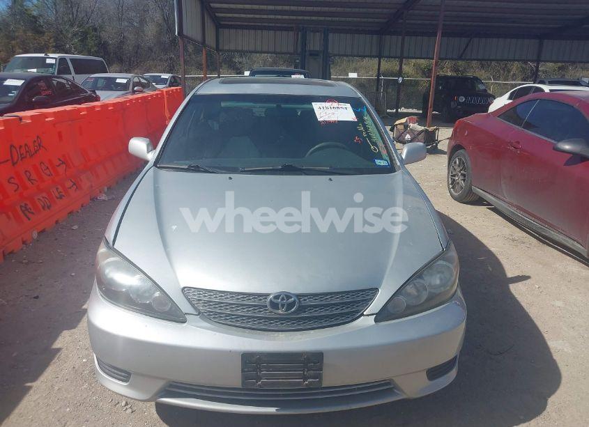 Photo 6 of 2005 Toyota Camry SE (VIN 4T1BE32K25U535062)