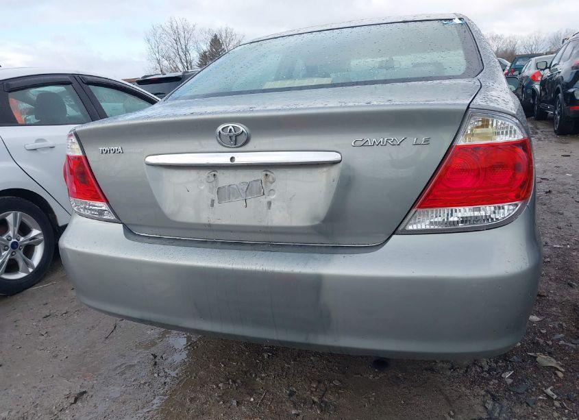 Photo 16 of 2005 Toyota Camry LE (VIN 4T1BE32K25U538849)
