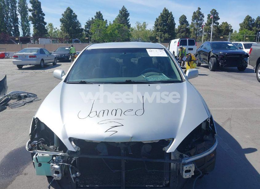 Photo 10 of 2005 Toyota Camry LE (VIN 4T1BE32K25U591518)