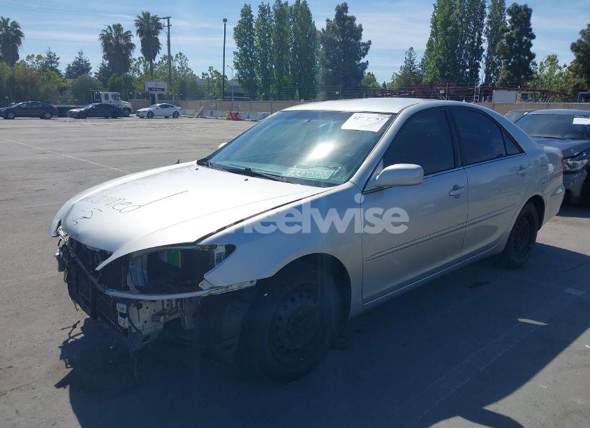 Photo 6 of 2005 Toyota Camry LE (VIN 4T1BE32K25U591518)