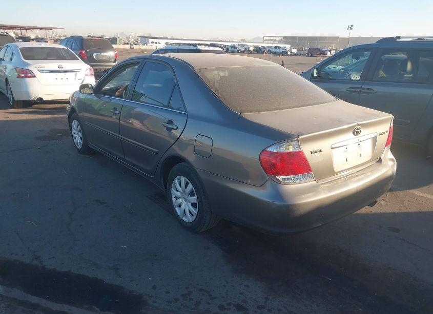 Photo 3 of 2005 Toyota Camry LE (VIN 4T1BE32K25U632133)