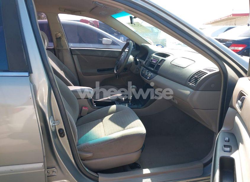 Photo 5 of 2005 Toyota Camry LE (VIN 4T1BE32K25U636957)