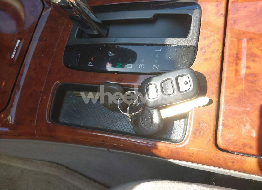 Photo 11 of 2005 Toyota Camry XLE (VIN 4T1BE32K25U964542)