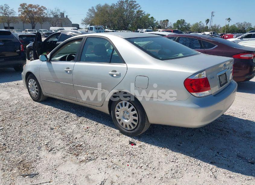 Photo 3 of 2005 Toyota Camry XLE (VIN 4T1BE32K25U964542)